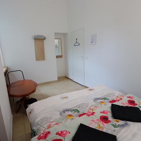 Fantastic Waw - C19 Room F Varsovia Exterior foto